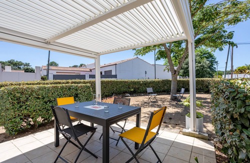 La Tranche-sur-Mer House | Charming House for 6 with Private Garden, Near Beach and Town Center