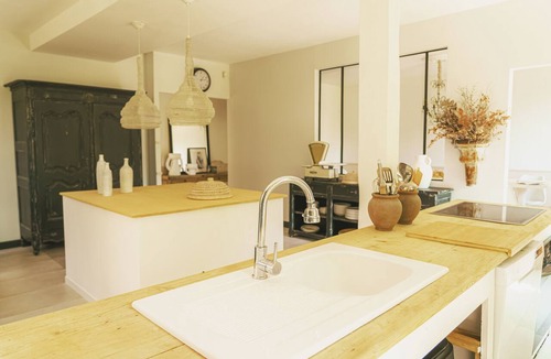 Laon House | Charming House in Laon Indoor pool