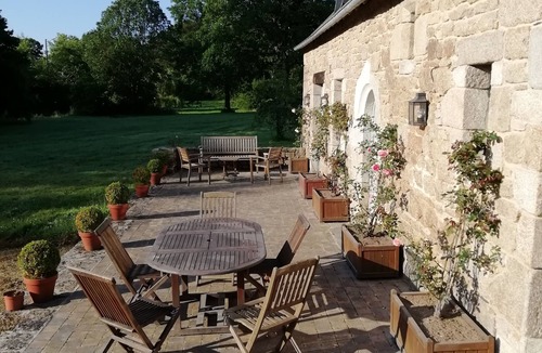 Ploubezre House | Charming house on the Manoir de Kerguéréon estate