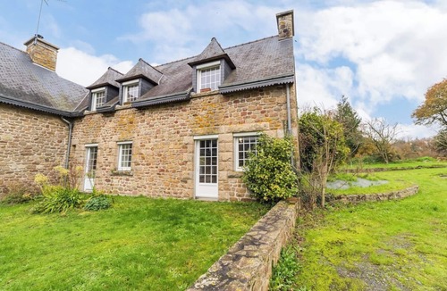Saint-Carreuc House | Charming house, the Tissanderie in Saint-Carreuc