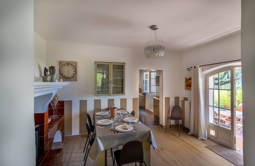 Le Beausset House | Charming Provencal farmhouse with panoramic view of the sea and vines + pool