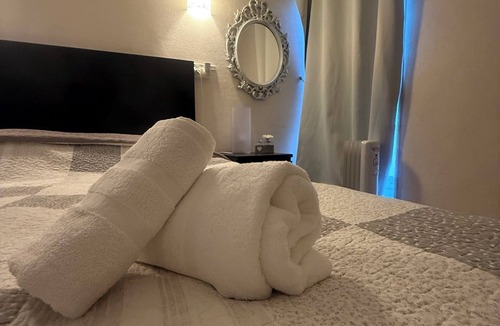 Malay-le-Petit Hotel | 🌿 Charming & relaxing stay in the heart of Burgundy 🌿