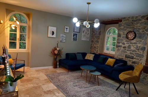 Rebenacq House | Charming renovated stone house, 20 minutes from Pau (in the Ossau Valley).