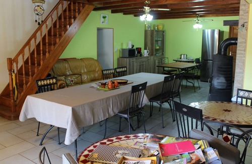 Xivry-Circourt Bed & Breakfast | Charming Room with Private Bathroom and Shared Lounge, Near Belgium and Luxembourg