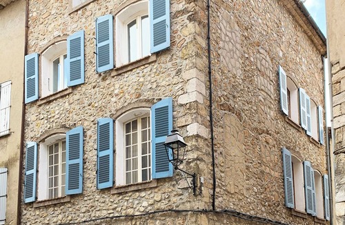 Montferrat House | Charming Townhouse in Heart of Provencal Town, 30min to Beach or Gorge De Verdon