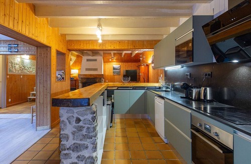 Cauterets House | Charming Village House with Private Courtyard, Fireplace & WiFi