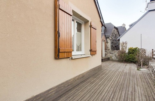 Betpouey House | Charming Village House, Sleeps 8, Large Terrace, 3 Ski Resorts Nearby