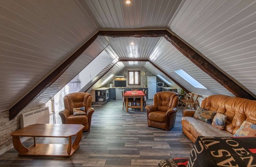 Betpouey House | Charming Village House for 8, Near Ski Resorts, Fully Equipped, Non-Smoking