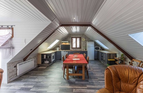 Betpouey House | Charming Village House for 8, Near Ski Resorts, Fully Equipped, Non-Smoking