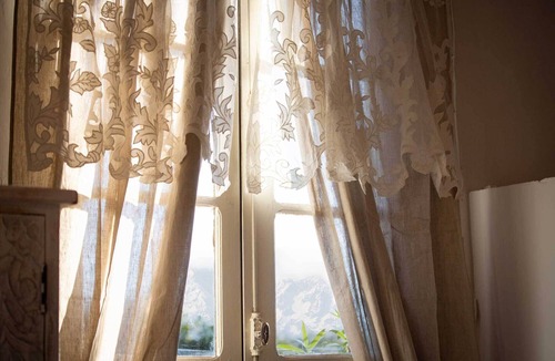 Barbachen House | Château Lestéou's romantic suite with salon and view of the Pyrenees mountain range