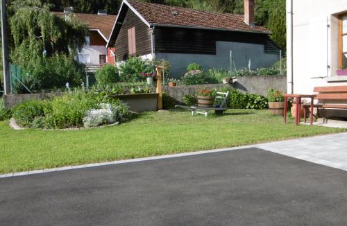 Brouvelieures House | Chez Catherine et Roger