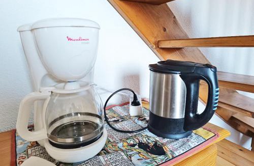 Bagneres-de-Luchon Apartment | Chez Charlotte, T3 duplex, vue montagne, parking gratuit, ascenseur, 4 personnes