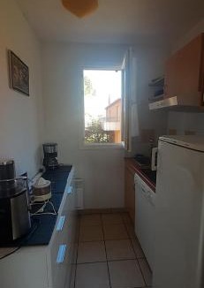Prayssac Apartment | Chez domi piscine résidence claire rive