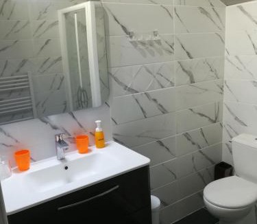 Plouigneau Bed & Breakfast | Chez Herveline Le Fer - Chambres et table d'hôtes