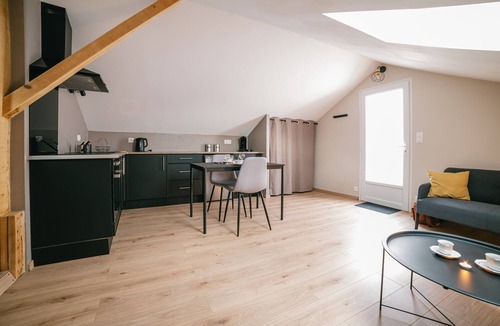 Onet-le-Chateau Apartment | Chez Jo' (parking + garden) : quiet and cosy, near Rodez, WisdhomeConciergerie