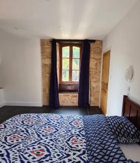 Frayssinet-le-Gelat House | Chez le Magnolia