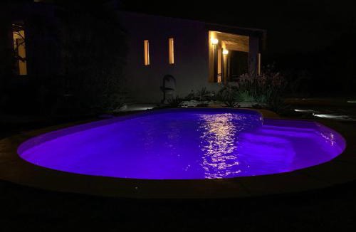 Domazan House | Chez Lydia - Face vignoble, Idéal famille, Billard