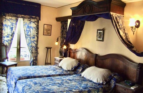 Remoulins Apartment | Chez Lydia - Osez la vie de chateau ! Pont du Gard, Uzès