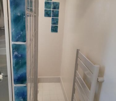 Saint-Hilaire-d'Ozilhan Bed & Breakfast | Chez Nanou, piscine et wifi