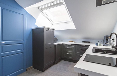 Reims City Centre Apartment | Chic Apartment in Reims, Comfort & Elegance