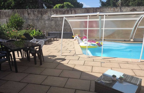 Pontacq Cabin | Chic, cozy 35m² tepee with swimming pool in Pontacq near Lourdes.