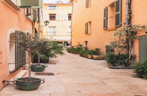 Old Town Apartment | Chic Studio - 2P - in the heart of Saint-Tropez