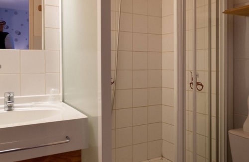 Chalons-en-Champagne Hotel | Cit'Hotel Le Montreal