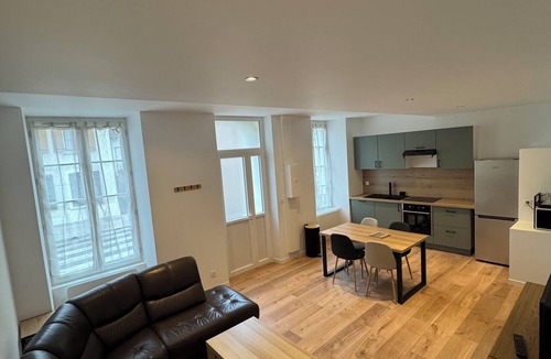 Cheroy Apartment | City Hall