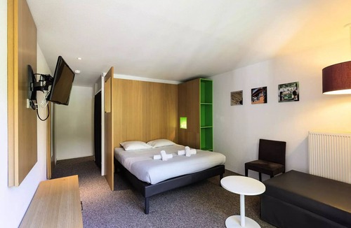 Eaux-Bonnes Hotel | Classic Room 2 Adults with balcony