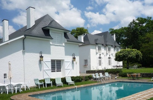Jurancon Apartment | Clos Mirabel Manor House Apartment