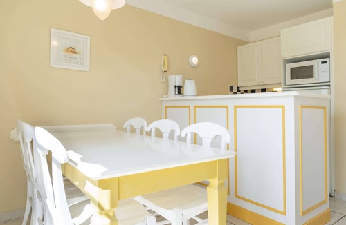 Bourgenay Apartment | Coast Home With Play Area