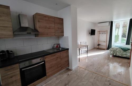 Saint-Martin-de-Bossenay Apartment | Cocon confort