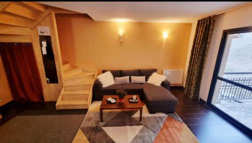 Jausiers Apartment | Cocon cosy et spa au Château des Magnans Jausiers