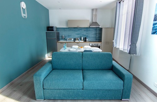 Chalons-en-Champagne Apartment | Cocon d'Hiver - Wifi - Free parking - 3 stars - GoodMarning