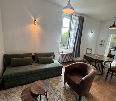 Les Hauts de Saint-Aubin Apartment | Cocon urbain avec jardin - appartement proche hôpital