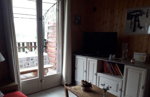 Bellefontaine Ski Chalet | Cocoon chalet 10 minutes from its resort / lakes / natural sites / wifi included