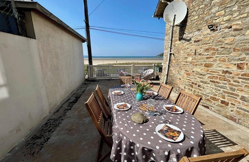 Saint-Michel-en-Greve House | Cocooning stay by the sea, sleeps 8