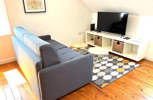 Troyes Apartment | Colette - Parking Privé et Calme - Idéal Famille