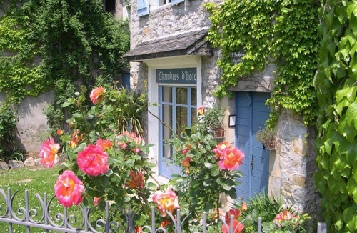 Oloron-Sainte-Marie Bed & Breakfast | Colorful Twin Room - ASPE