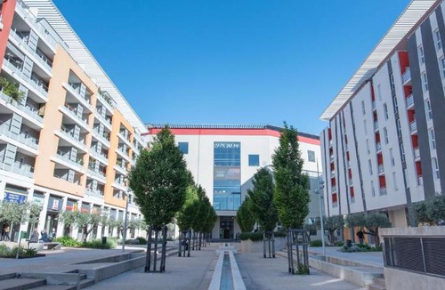 Quartier Administrations Apartment | Comfort Aparthotel Nimes Centre