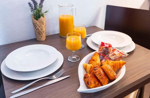 Quartier Administrations Apartment | Comfort Aparthotel Nimes Centre
