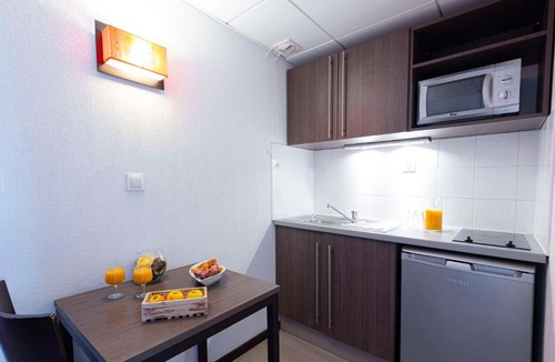Quartier Administrations Apartment | Comfort Aparthotel Nimes Centre
