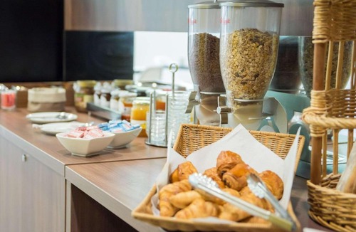 Quartier Administrations Apartment | Comfort Aparthotel Nimes Centre
