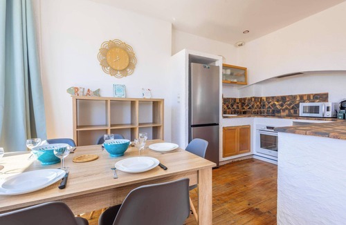 Valras-Plage Apartment | Comfort & Charm – 1-Min Walk to the Sea