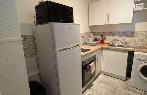 Cernay Apartment | Comfort in Reims: Internet Access, Cozy
