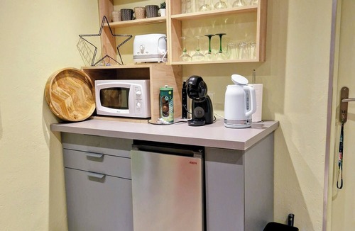 Saint-Philippe Apartment | COMFORTABLE ROOM WITH INDEPENDENT ENTRANCE