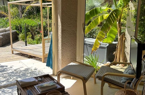 Rayol-Canadel-sur-Mer Apartment | Comfortable apartment with 100m2 panoramic terrace facing the sea