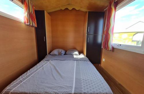 Burthecourt-aux-Chenes Ski Chalet | Comfortable roulotte Chèvres du Vermois