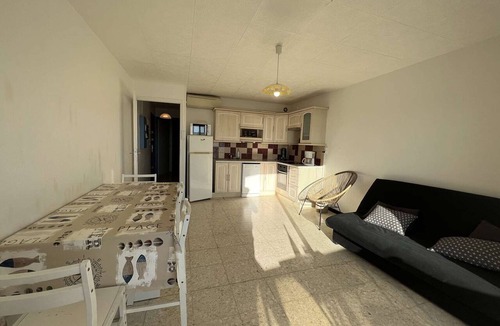 Valras-Plage Apartment | Comfortable 1BR with A/C, balcony, secure parking, near beach and shops