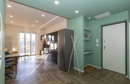 San Paolo Apartment | Comfortable 65sqm apartment, able to accommodate up to 4 people, located on the 4th floor (with elevator not suitable for disabled people) of a building located five minutes walk away from Sandretto Re Rebaudengo Foundation for the Contemporary Arts. The